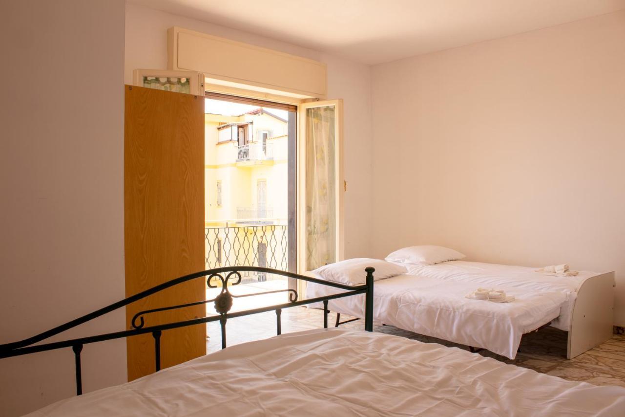 Posto Auto Gratuito Relax A 30 Metri Dal Mare Apartamento Riva Ligure Exterior foto