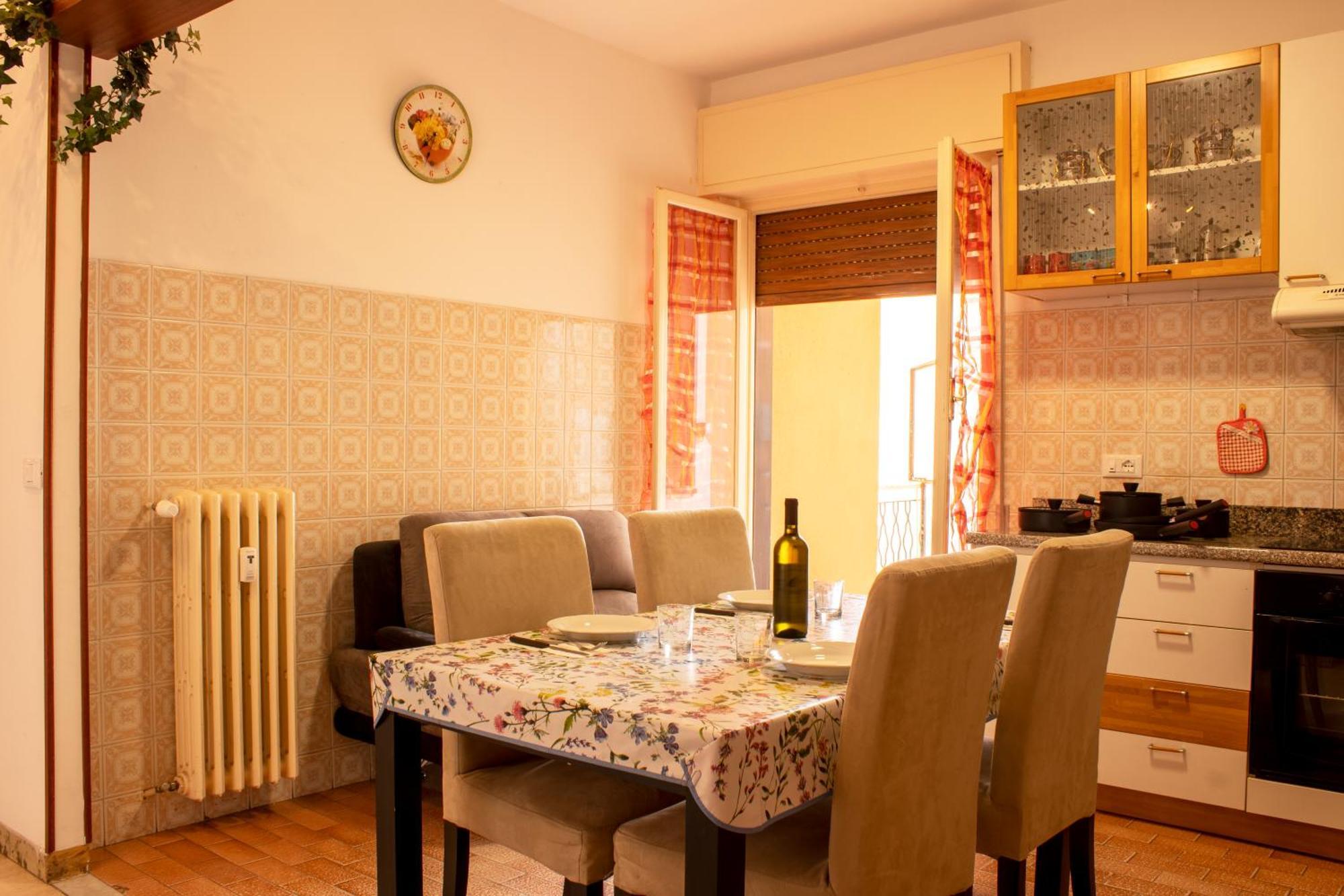 Posto Auto Gratuito Relax A 30 Metri Dal Mare Apartamento Riva Ligure Exterior foto